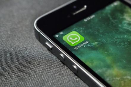 ¿Cómo enviar audios por WhatsApp que se eliminan tras ser escuchados?