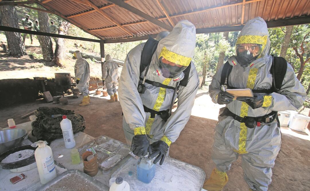 Marinos aprenden a neutralizar amenaza. Foto: Carlos Mejía