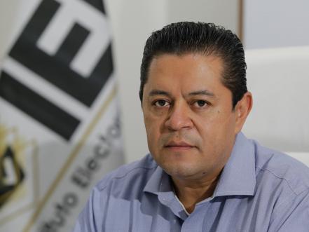 Exige IEE a candidatos apegarse a la legalidad