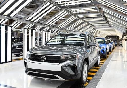 Inicia exportación de camionetas Taos hechas en Puebla