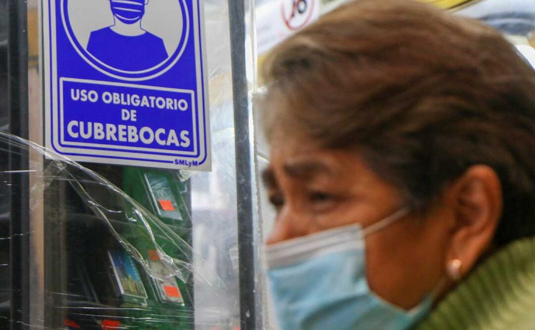 A partir del miércoles 21 de diciembre, se deberá portar cubrebocas de manera obligatoria | Foto: Agencia Es Imagen para El Universal Puebla