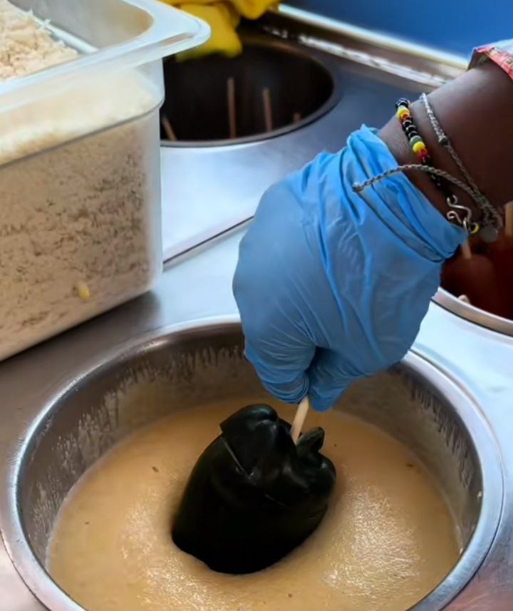 El chile poblano es un rico snack en Disney | TikTok Samuel
