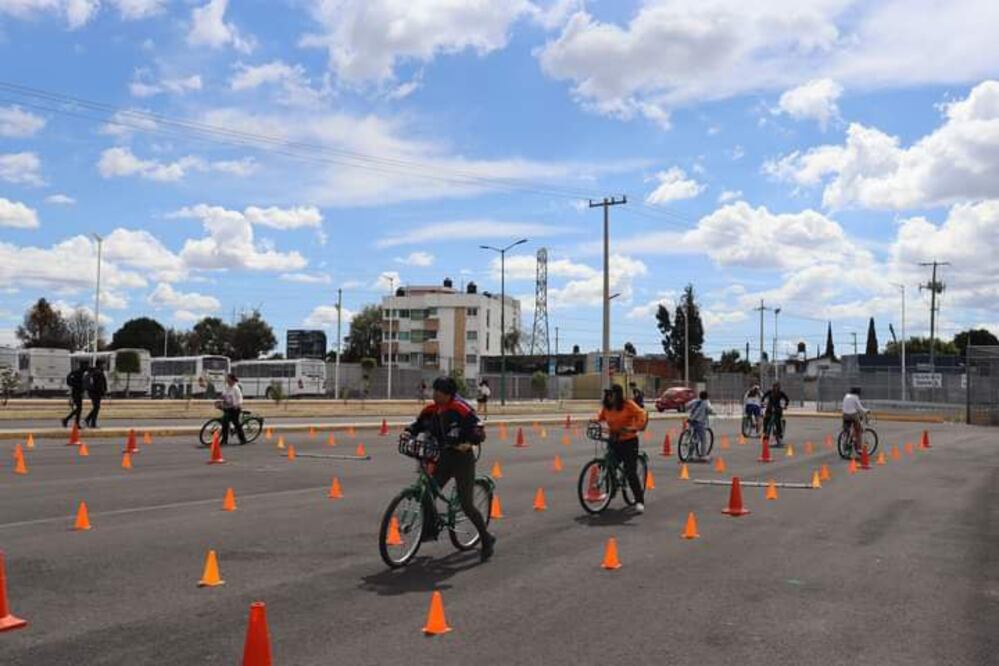 La BUAP fomenta el uso responsable de la bicicleta y la cultura vial | Foto: Facebook Departamento de Transporte BUAP