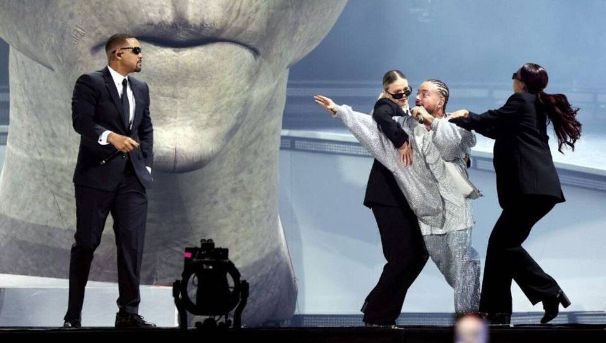 Will Smith junto a J Balvin en Coachella cantando el tema de "Men In Black" | IG: willsmith