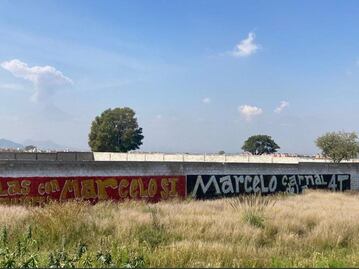 Pintan bardas con mensajes de apoyo a Marcelo Ebrard en Puebla