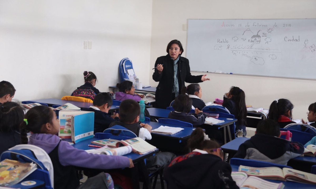 SEP Puebla abre concurso de plazas 2025 para maestros