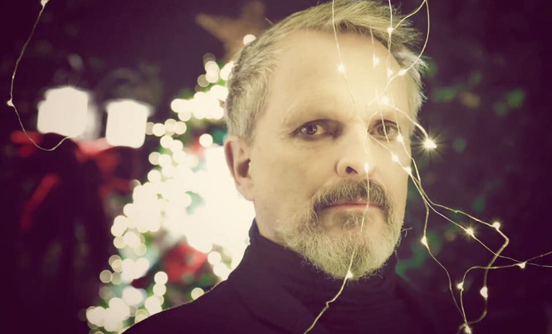 Foto: Facebook Miguel Bosé I Miguel Bosé visita la Biblioteca Palafoxiana