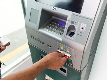 Estos son los bancos que no cobran comisión por retirar dinero de la Tarjeta del Bienestar en 2024