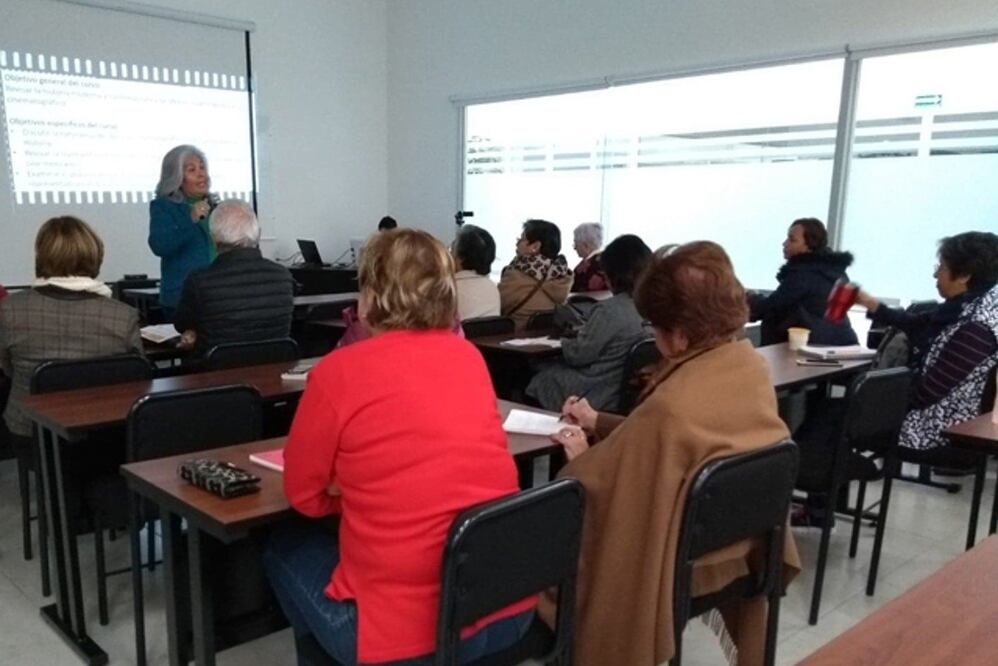 La Universidad para Adultos ofrece cursos y talleres para mayores de 25 años. Foto: BUAP
