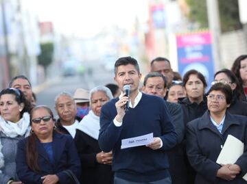 Ayuntamiento inaugura rehabilitación de la calle 13 de mayo en Granjas de Puebla