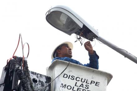 7 municipios de Puebla adeudan a CFE pago de alumbrado público
