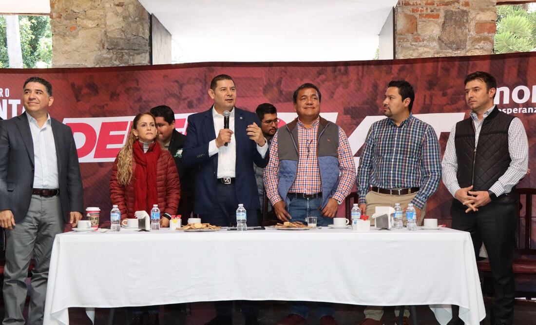 Alejandro Armenta continúa con reuniones de las estructuras de Morena | Foto: Especial