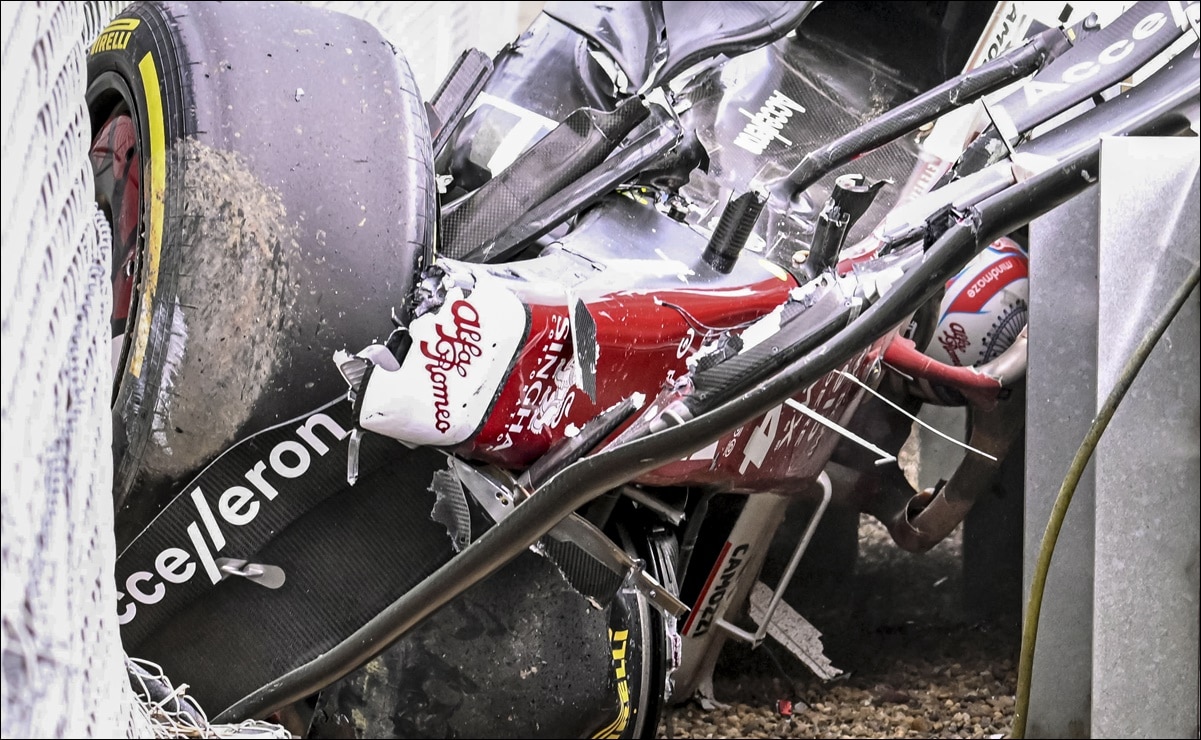 VIDEO: Así se vivió desde la grada el terrible accidente de Guanyu Zhou en el GP de Gran Bretaña