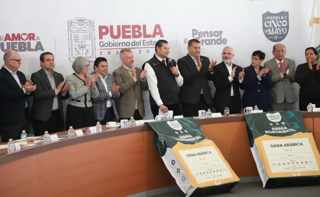 Gobierno Estatal, empresarios y universidades conforman Comité de la Feria de Puebla 2026 | Foto: Gobierno de Puebla.