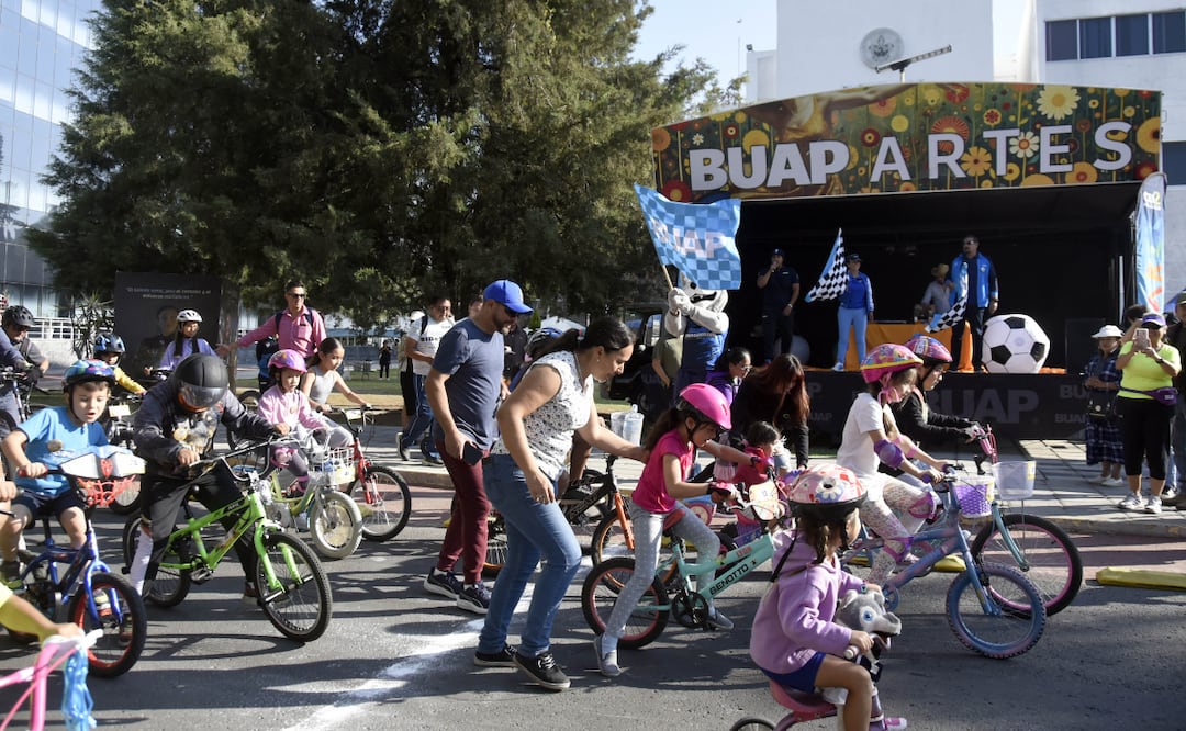 BUAP celebra a niñas y niños con la Primera Rodada Universitaria 2026 | Foto: BUAP.