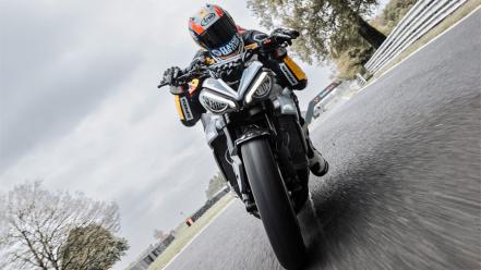 Triumph presenta la moto eléctrica que puede rebasar a muchas