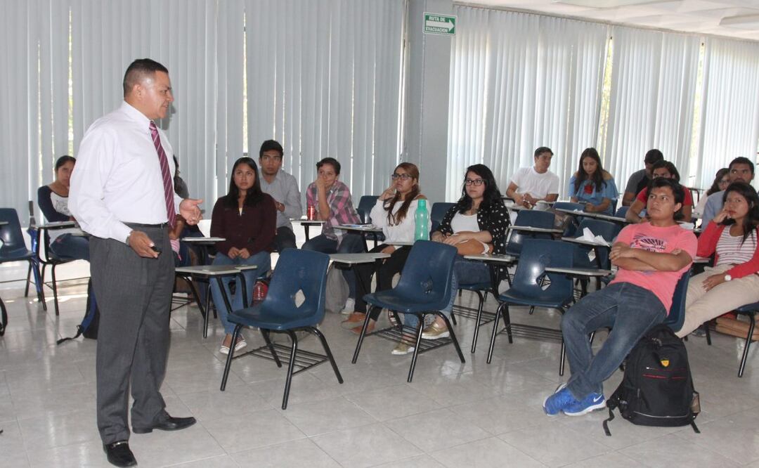 Acordaron un incremento de 4 por ciento directo al salario y 2 por ciento en prestaciones | FOTO: Agencia Es Imagen para El Universal Puebla