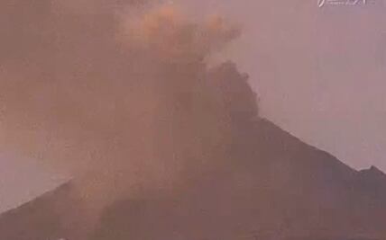 Volcán Popocatépetl emite ceniza; verifica dónde caerá en Puebla