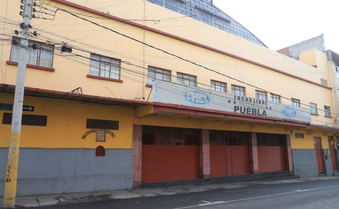 En plena función de lucha libre, la taquilla de la Arena Puebla fue asaltada por un grupo armado | Foto: Agencia Es Imagen para El Universal Puebla