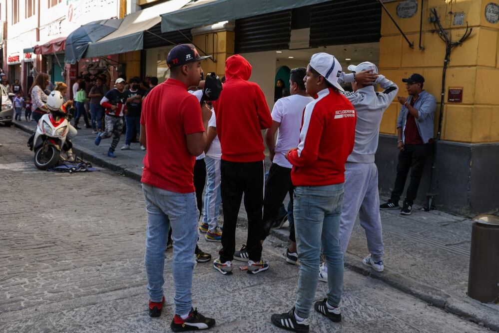 En el Centro Histórico se registró una trifulca entre ambulantes, inspectores y policías| Agencia Es Imagen para El Universal Puebla
