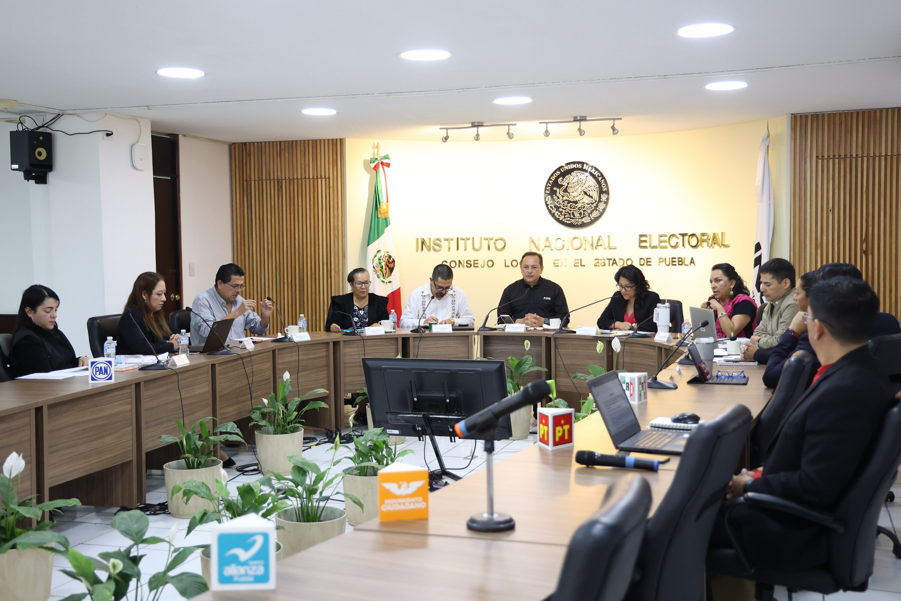 Elecciones extraordinarias en Puebla: IEE y Segob piden a partidos llevar votaciones en paz y respetar resultados