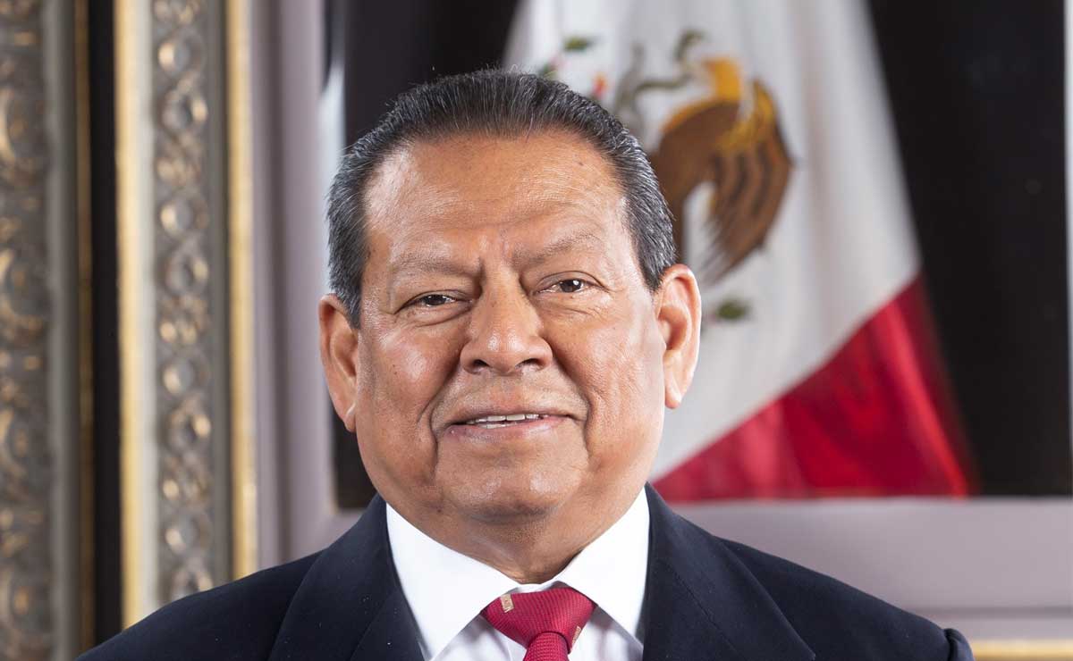 Defiende Carlos Navarro permanencia frente al PSI durante una década