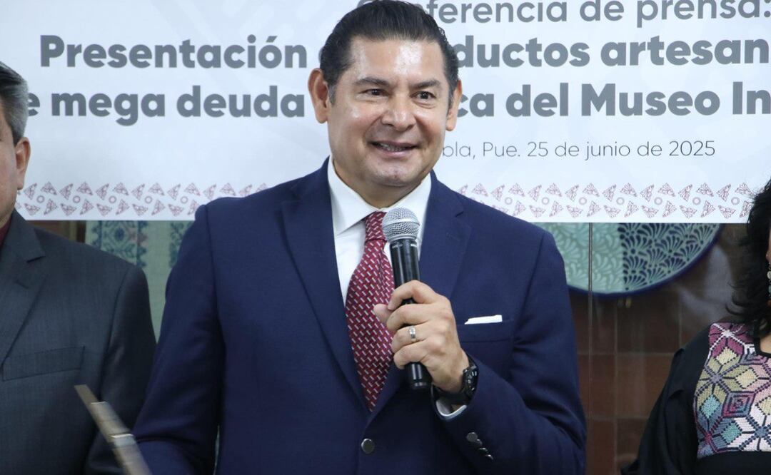 Alejandro Armenta dio un mensaje sobre la Ley de Ciberasedio en sus redes sociales | Foto: Gobierno del Estado