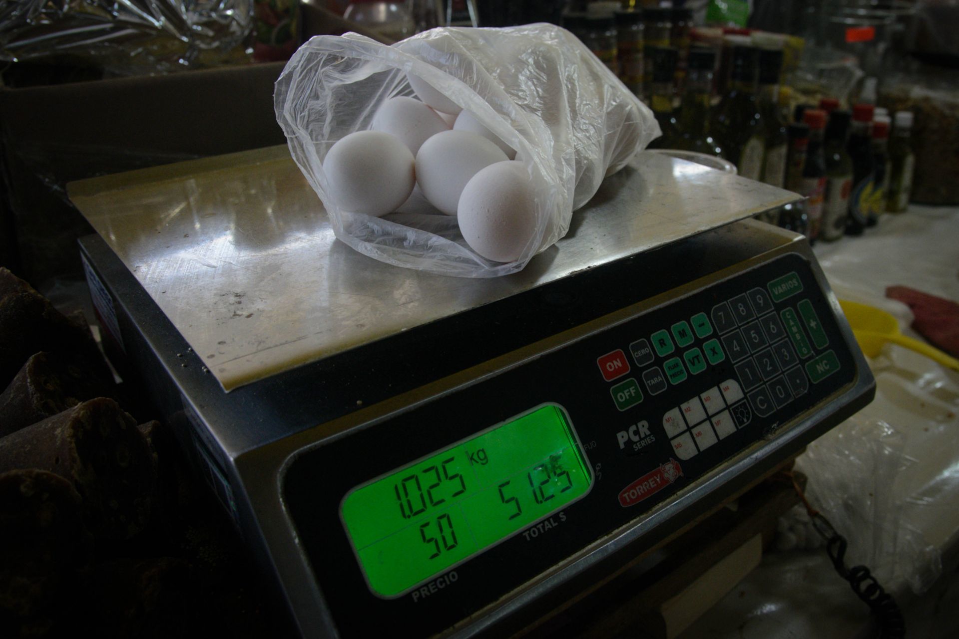 El precio del huevo aumentó hasta en 42% por estas razones