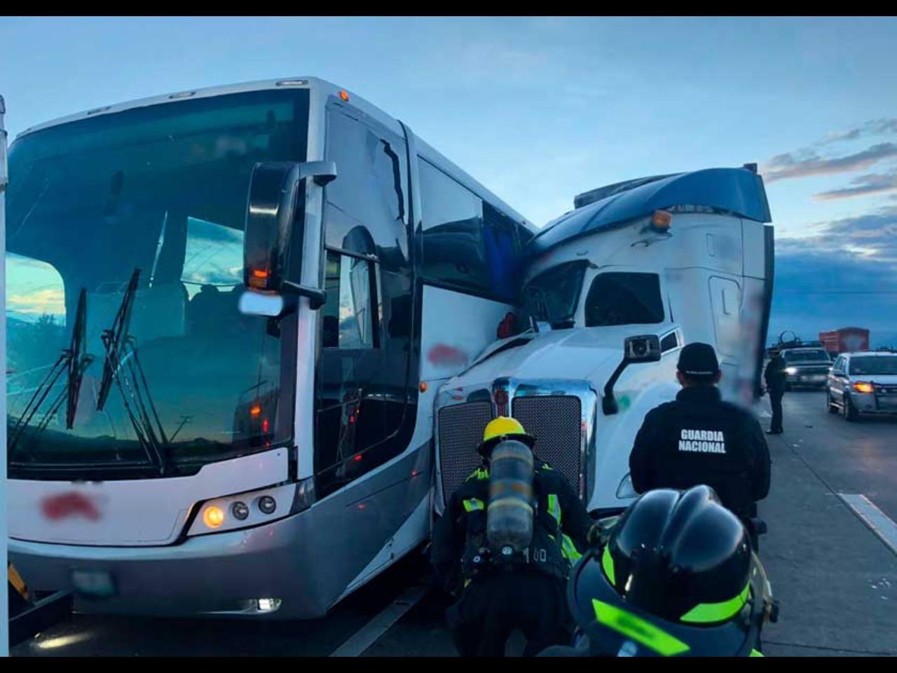 Una persona muerta y cuatro lesionadas por choque en autopista Puebla-Orizaba
