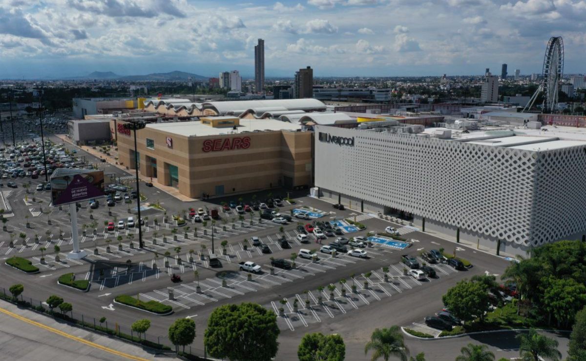 Las primeras tiendas de Sears y Liverpool abrieron sus puertas en el Centro Comercial Angelópolis | FOTO: Agencia Es Imagen para El Universal Puebla