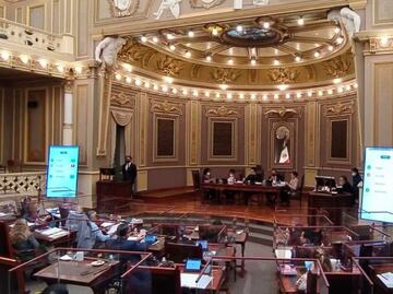 Aumenta al doble número de diputados desde el primer Congreso de Puebla