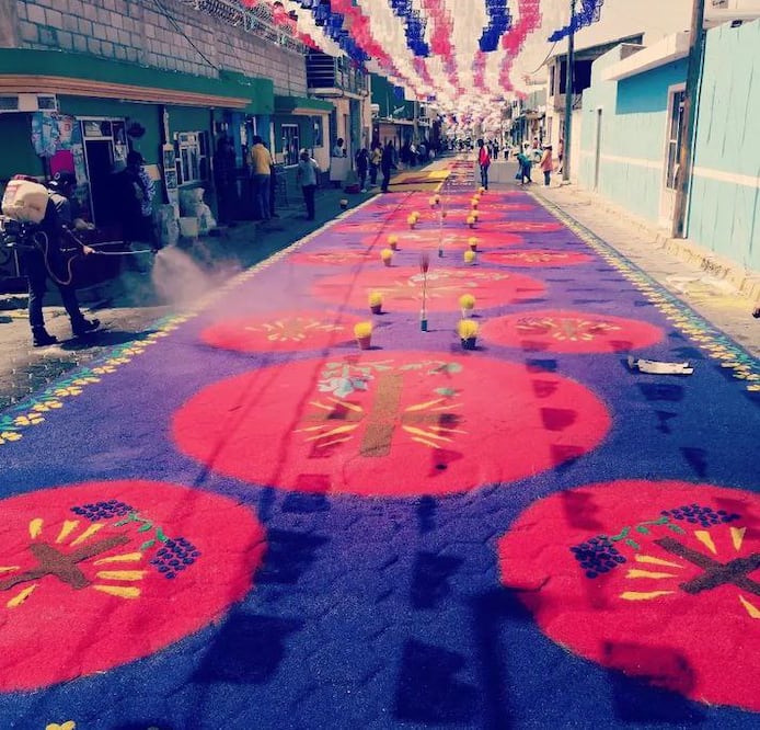 Huixcolotla festeja a lo grande el Día de Muertos con su papel picado | Instagram hi.dian_m