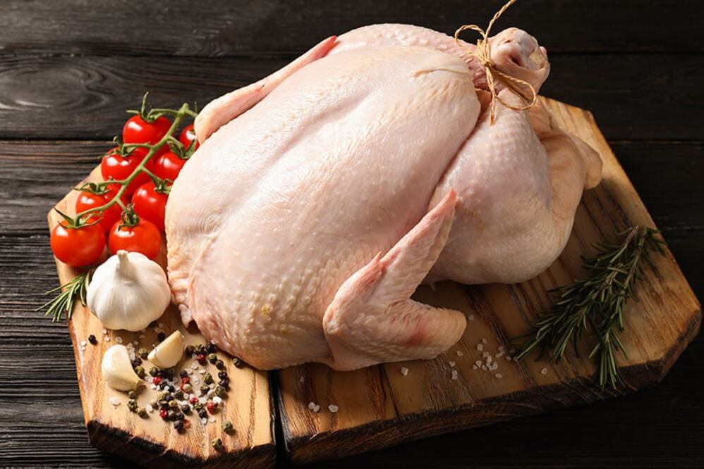 Es importante tener en cuenta que el pavo se vende generalmente por kilo y no por pieza, por lo que el costo varía según el peso del producto en las tiendas de autoservicio. 

Foto: Producción El Universal Puebla