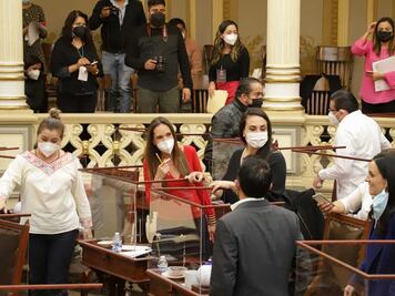 Rompen sesión del Congreso,  en suspenso designaciones del Instituto de Transparencia