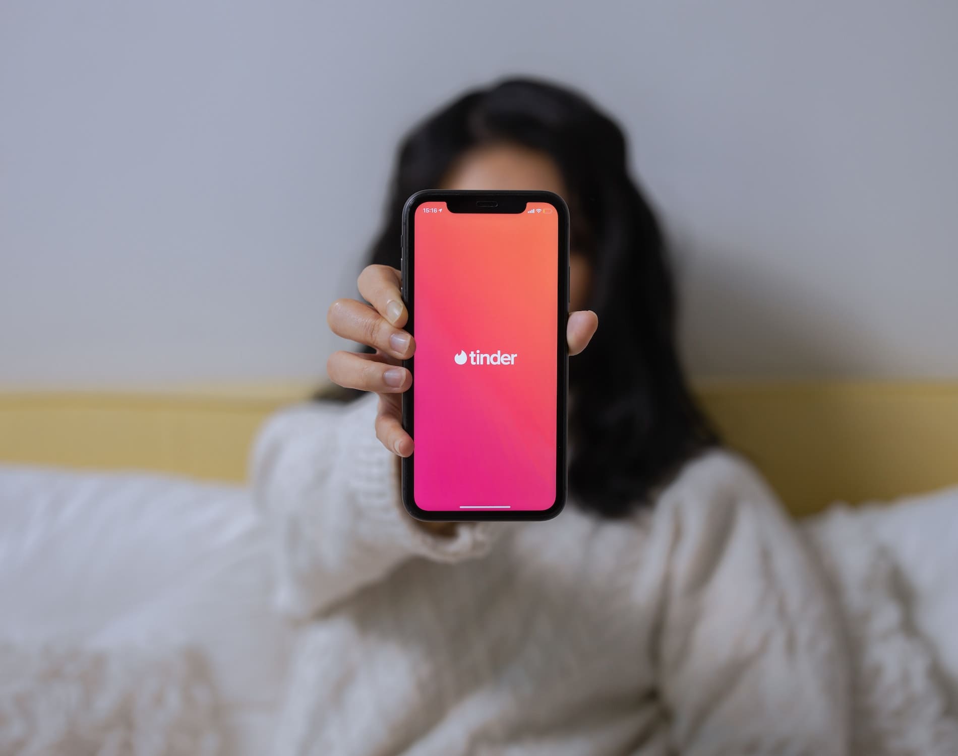 Estos son los datos que recopilan las aplicaciones de citas como Tinder y que podrían poner en riesgo tu seguridad