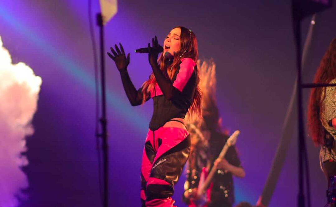 Belinda estuvo presente en la Feria del Árbol y la Esfera de Chignahuapan, Puebla | Foto: Especial