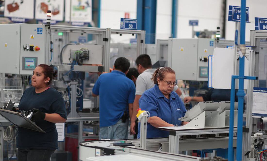 En la actualidad, la jornada laboral máxima es de 8 horas | Foto: Agencia Es Imagen para El Universal Puebla