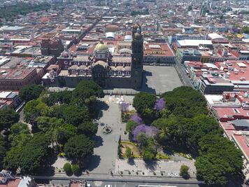 Descubren túneles en zócalo de Puebla