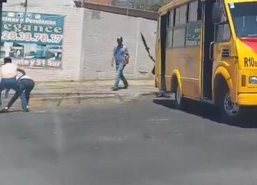 VIDEO. Dos choferes de la Ruta 10 se agarran a golpes en plena vía pública