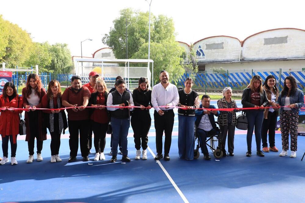 Adán Domínguez entregó esta obra | Foto: Ayuntamiento de Puebla