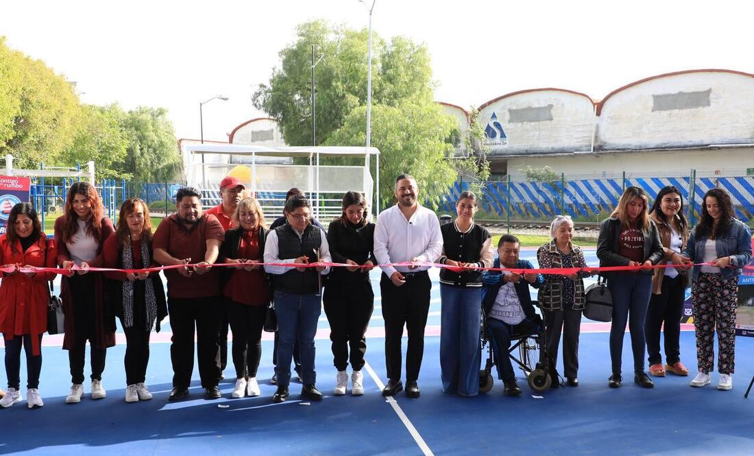 Adán Domínguez entregó esta obra | Foto: Ayuntamiento de Puebla