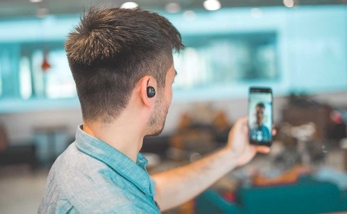 No arruines tus recuerdos y aprende cómo tomar un buena selfie | Foto: Computer Hoy