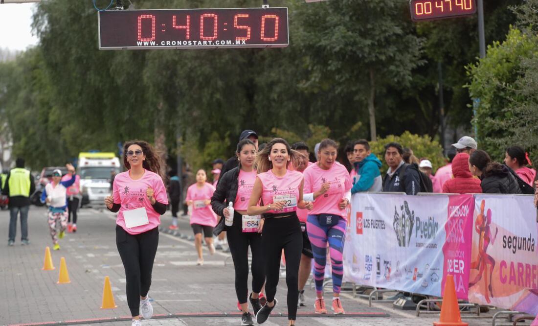 La carrera tiene como finalidad ayudar a prevenir el cáncer de mama | Foto: Especial