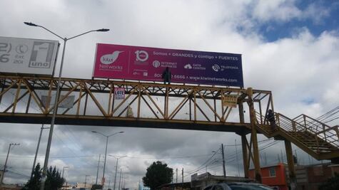 Hombre intentó suicidarse arrojándose de puente peatonal en San Pedro Cholula