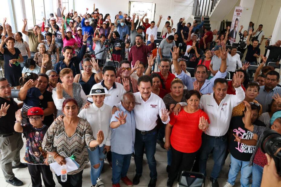Ignacio Mier se reunió con vecinos de la Unidad Habitacional Xilotzingo | Fotos Especiales