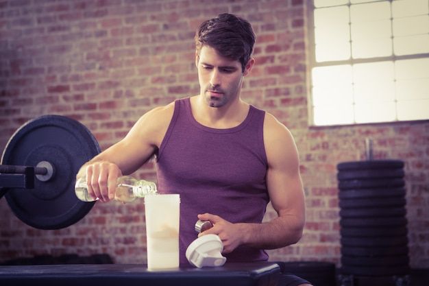 La obesidad es una preocupación de salud pública, pero a menudo se subestima el riesgo de pérdida de masa muscular. Fuente: Freepik.