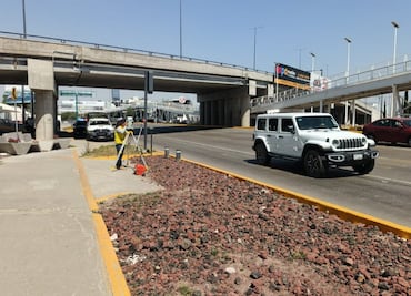Inician trabajos topográficos en Vía Atlixcáyotl y Cúmulo de Virgo para paso peatonal a nivel de piso