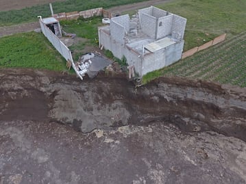 Socavón Puebla. Deslaves amplían los ejes del hundimiento