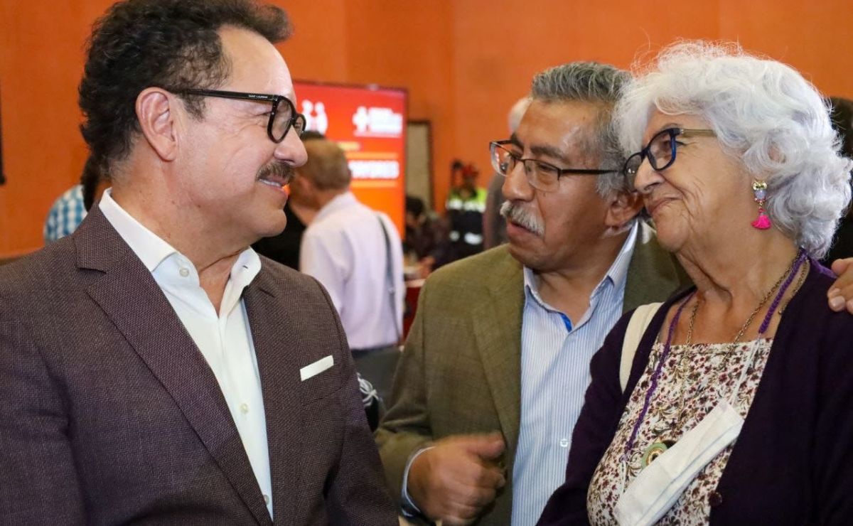 Ignacio Mier Velazco se reunió con adultos mayores en Puebla | Foto: Especial
