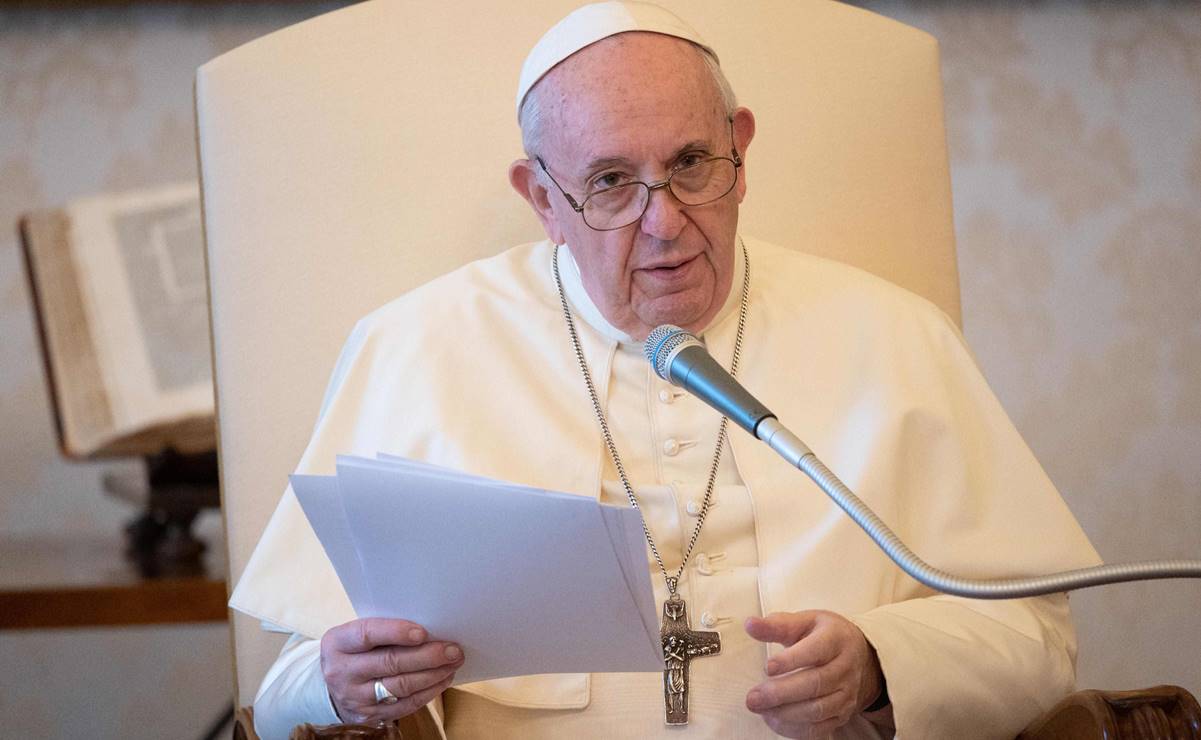 Durante la ceremonia, el Papa Francisco destacó que al comenzar este año jubilar, "entramos en el tiempo de la misericordia y del perdón", subrayando que el Jubileo de la Esperanza 2025 es una oportunidad para que "se revele a todo hombre y a toda mujer el camino de la esperanza que no defrauda".

Foto: Producción El Universal Puebla 
